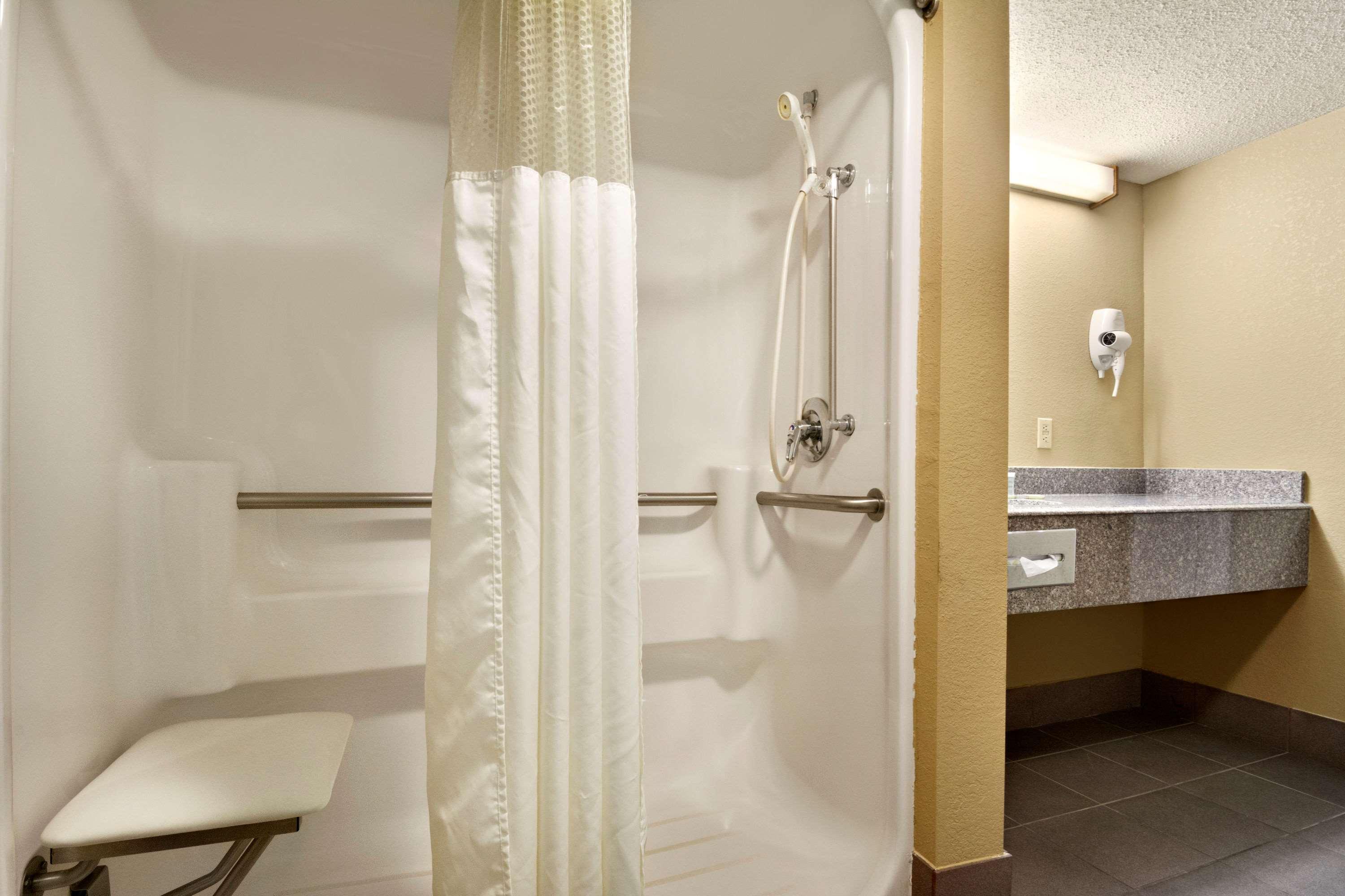Super 8 By Wyndham Hattiesburg North Esterno foto