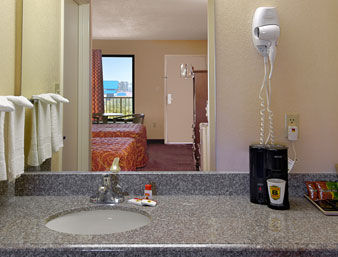 Super 8 By Wyndham Hattiesburg North Esterno foto