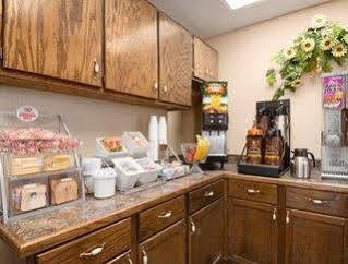 Super 8 By Wyndham Hattiesburg North Esterno foto